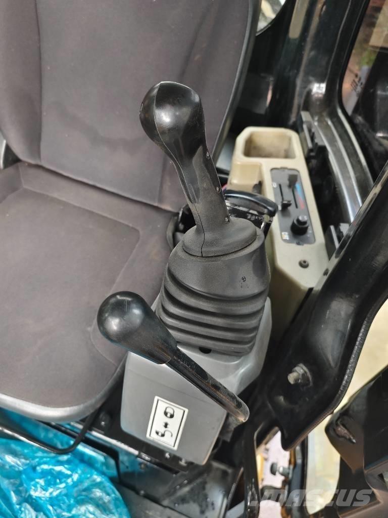 CAT 303.5E ミニ油圧ショベル 7t以下（ミニユンボ・ミニディガー）