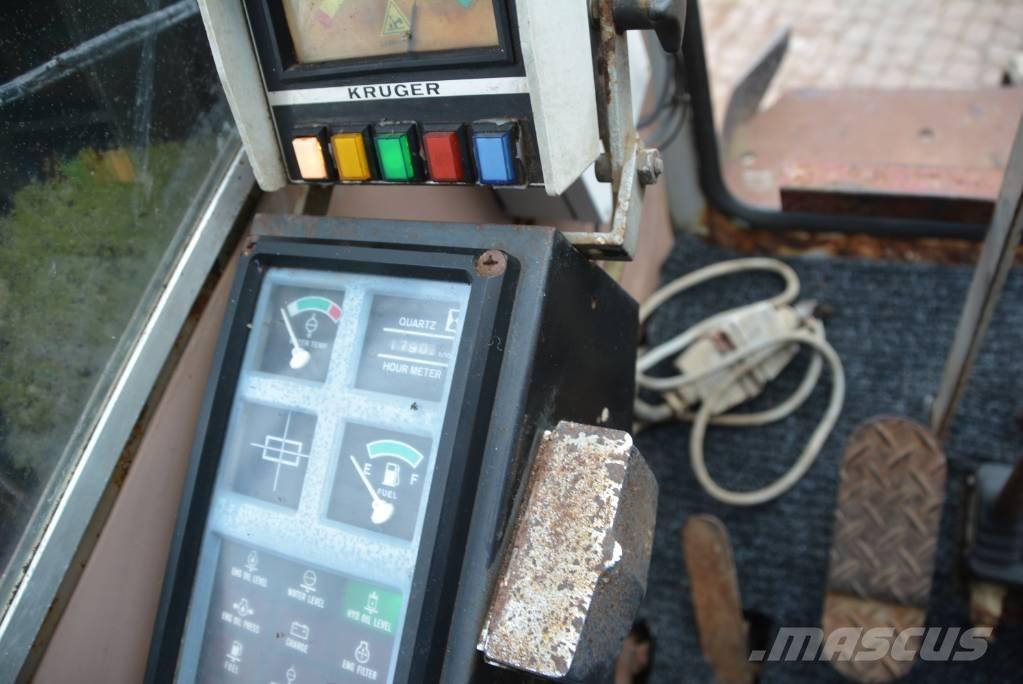 Hitachi KH 150-3 クローラクレーン