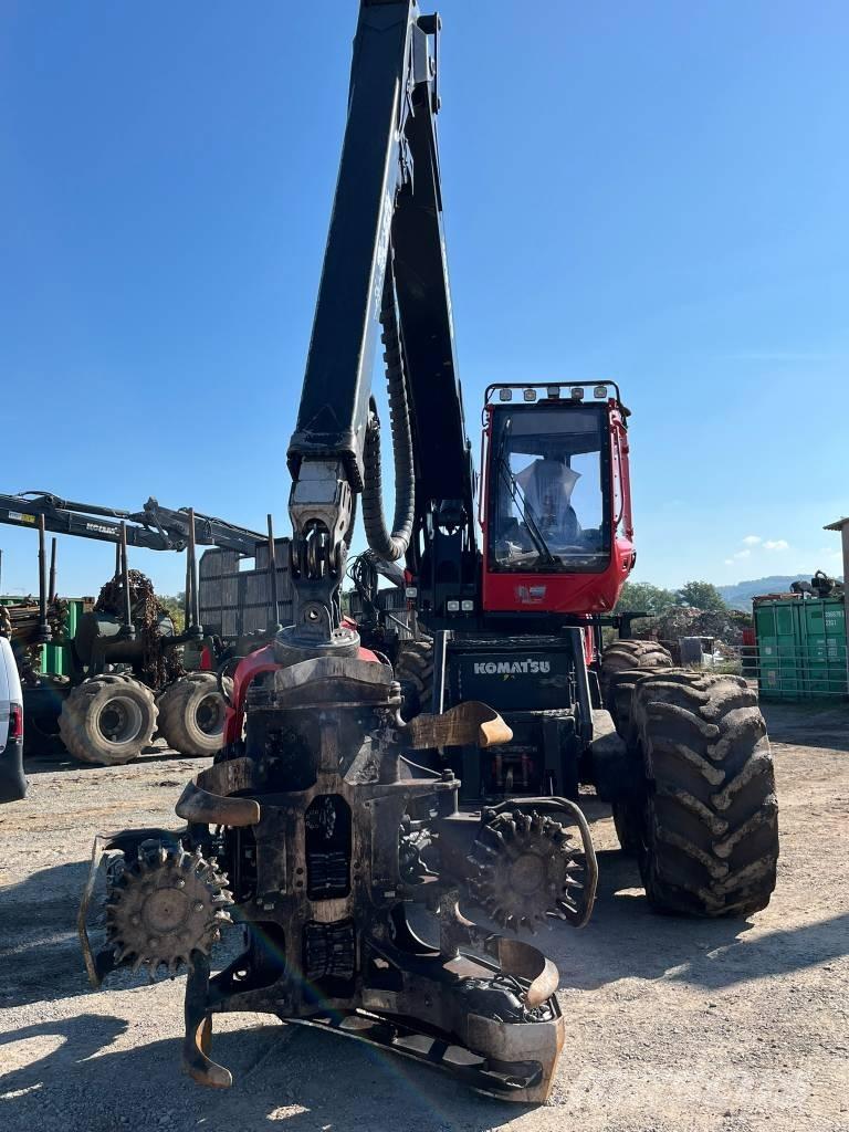 Komatsu 951 ハーベスター