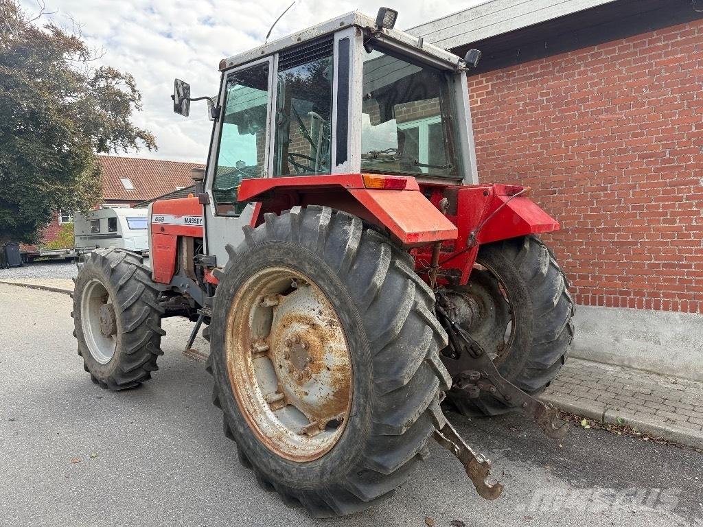 Massey Ferguson 699 トラクター