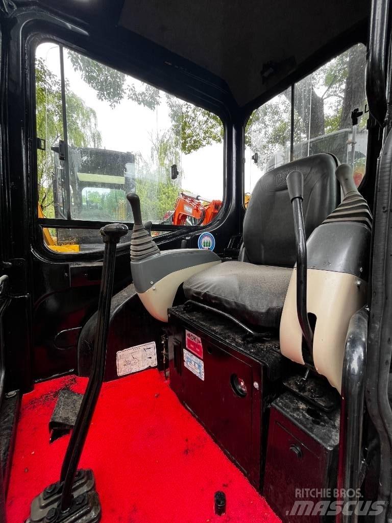 CAT 303 C CR ミニ油圧ショベル 7t以下（ミニユンボ・ミニディガー）
