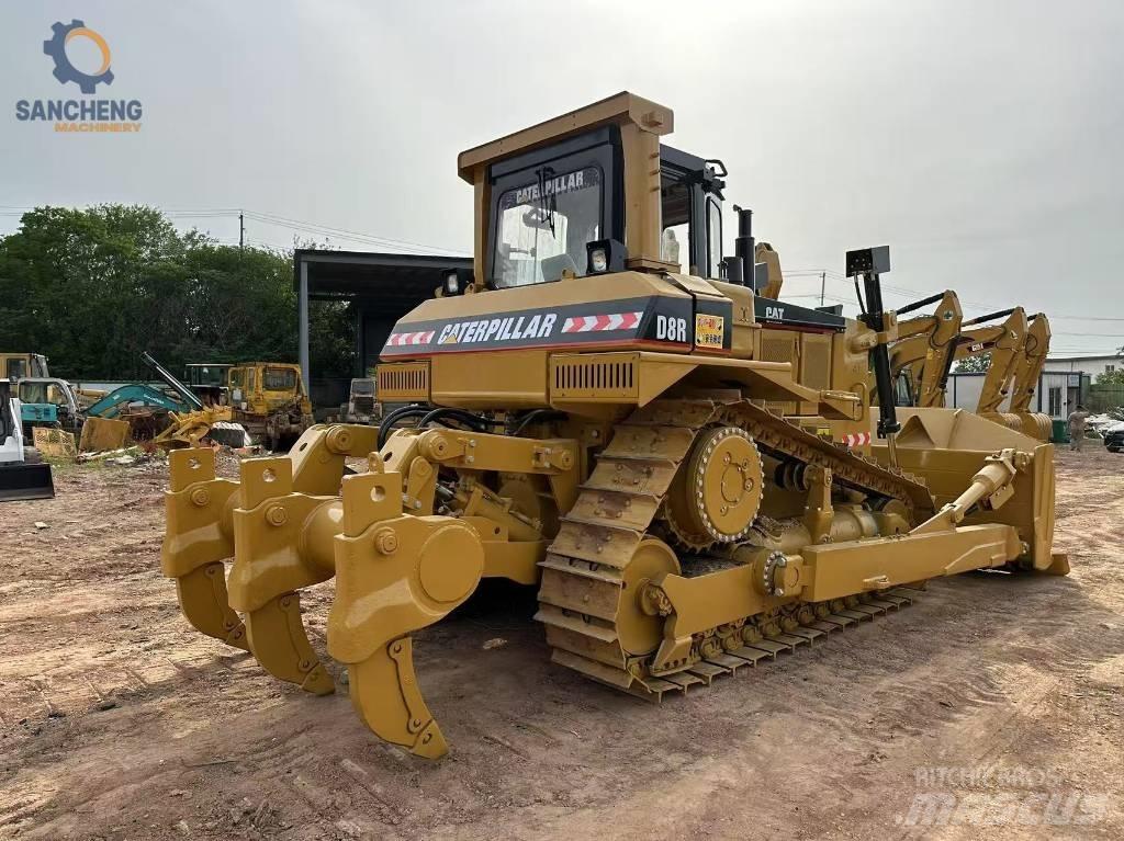 CAT D 8 R ブルドーザー