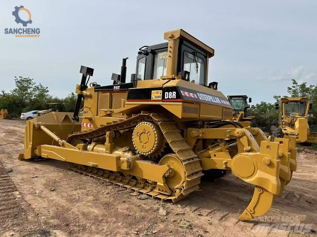 CAT D 8 R ブルドーザー