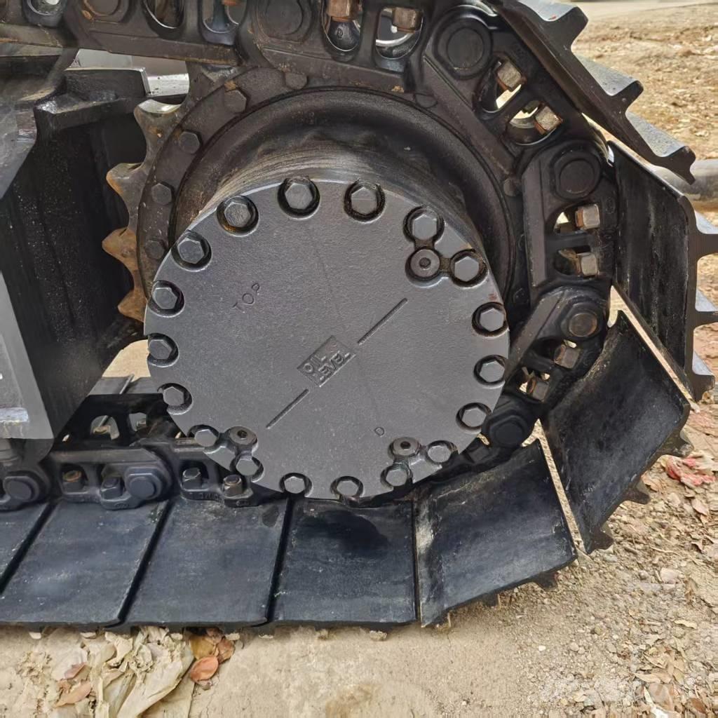 Komatsu PC 200 大型油圧ショベル12t以上（パワーショベル・ユンボ）
