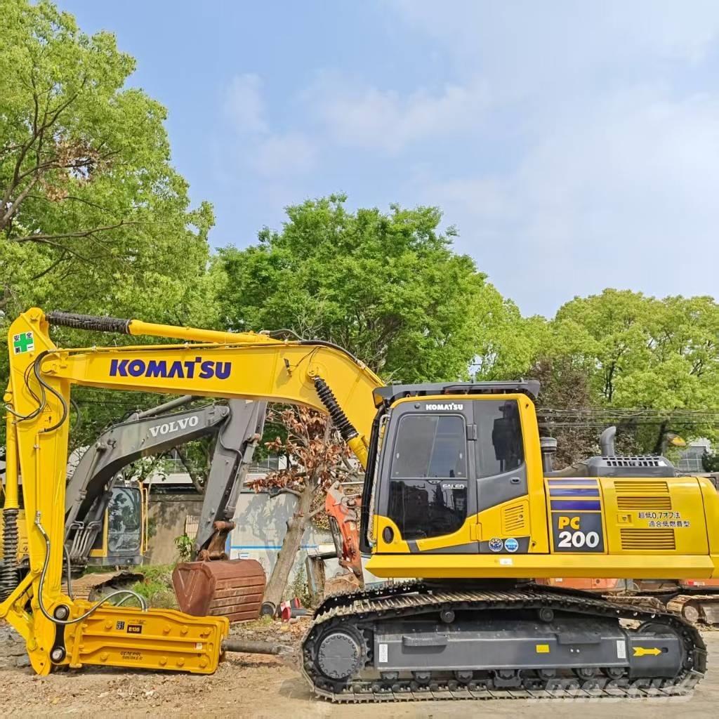 Komatsu PC 200 大型油圧ショベル12t以上（パワーショベル・ユンボ）