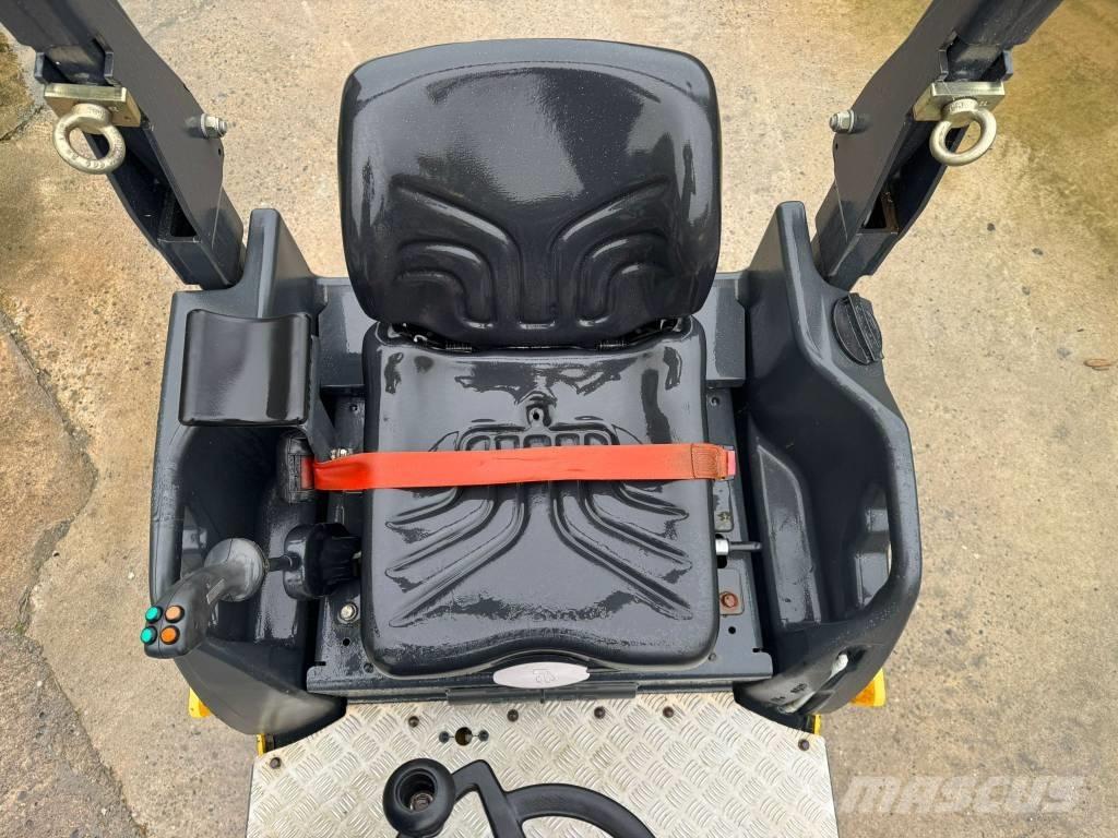 Bomag BW 120 AD-5 タンデムローラ