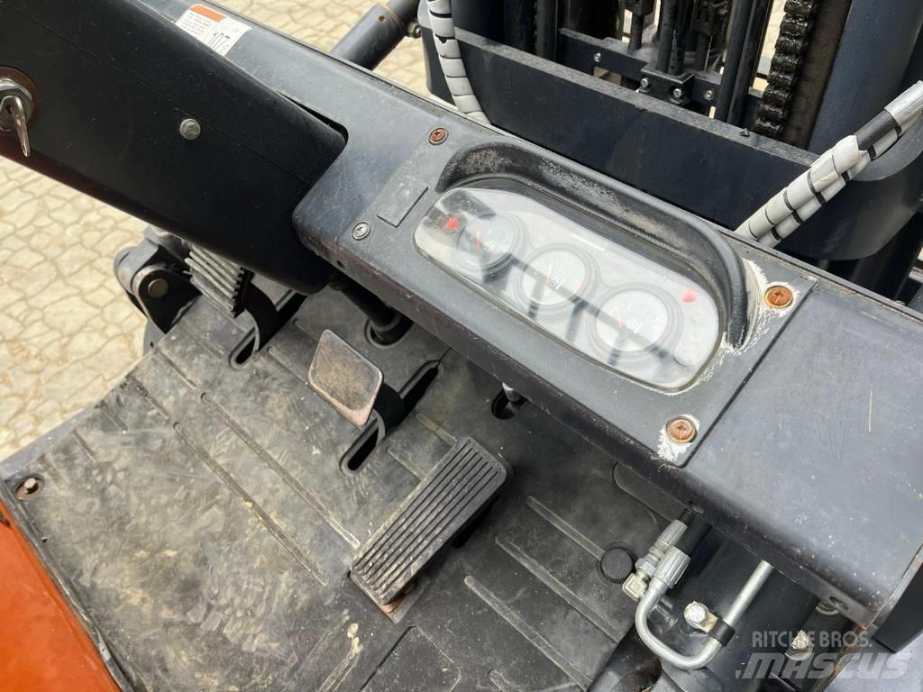 Doosan D 25 GP ディーゼル・軽油
