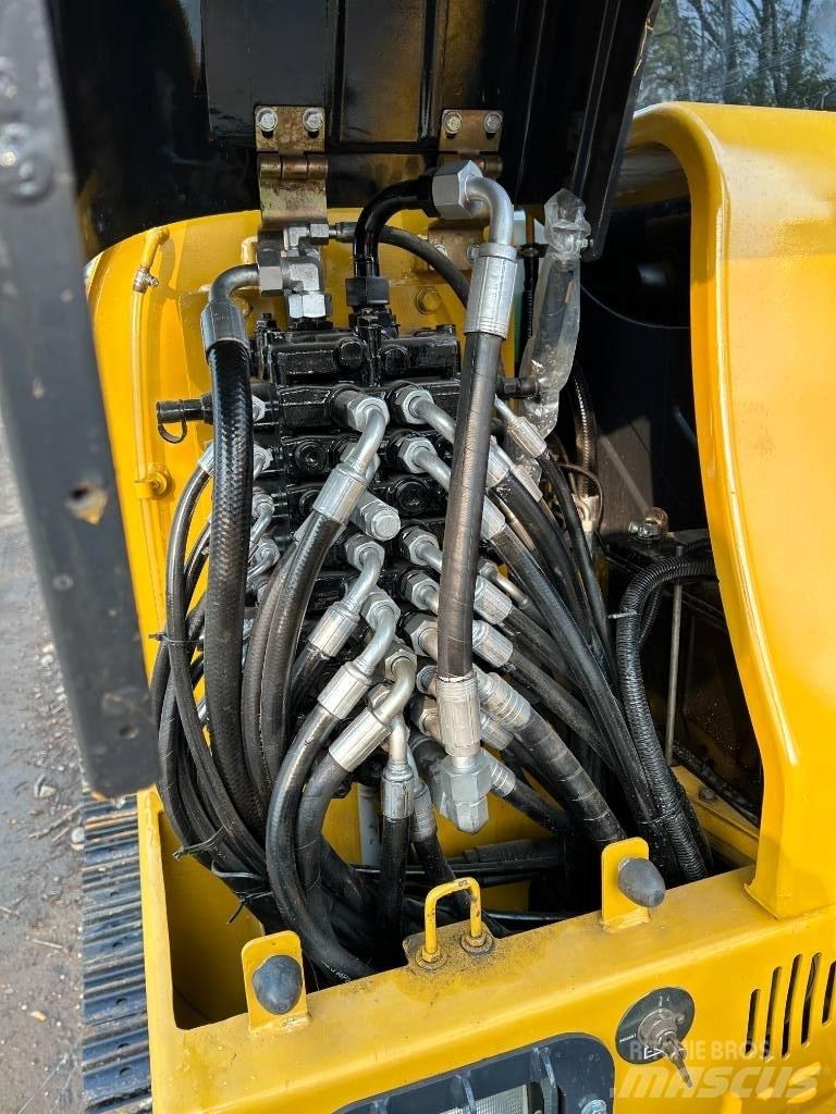 XCMG XE 60 D ミニ油圧ショベル 7t以下（ミニユンボ・ミニディガー）