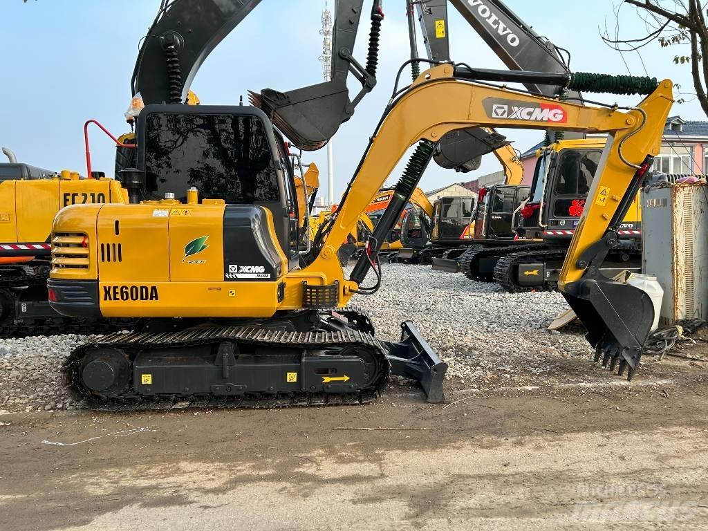 XCMG XE 60 D ミニ油圧ショベル 7t以下（ミニユンボ・ミニディガー）