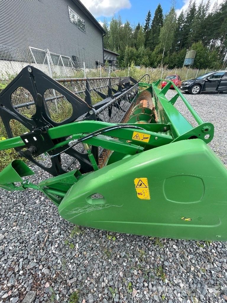 John Deere 622R コンバイン・ハーベスター・ヘッド