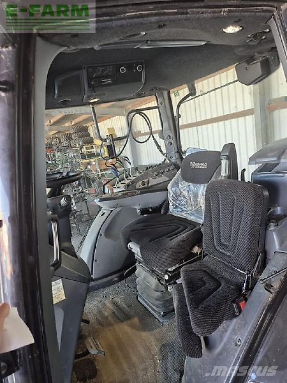 Valtra t235a トラクター