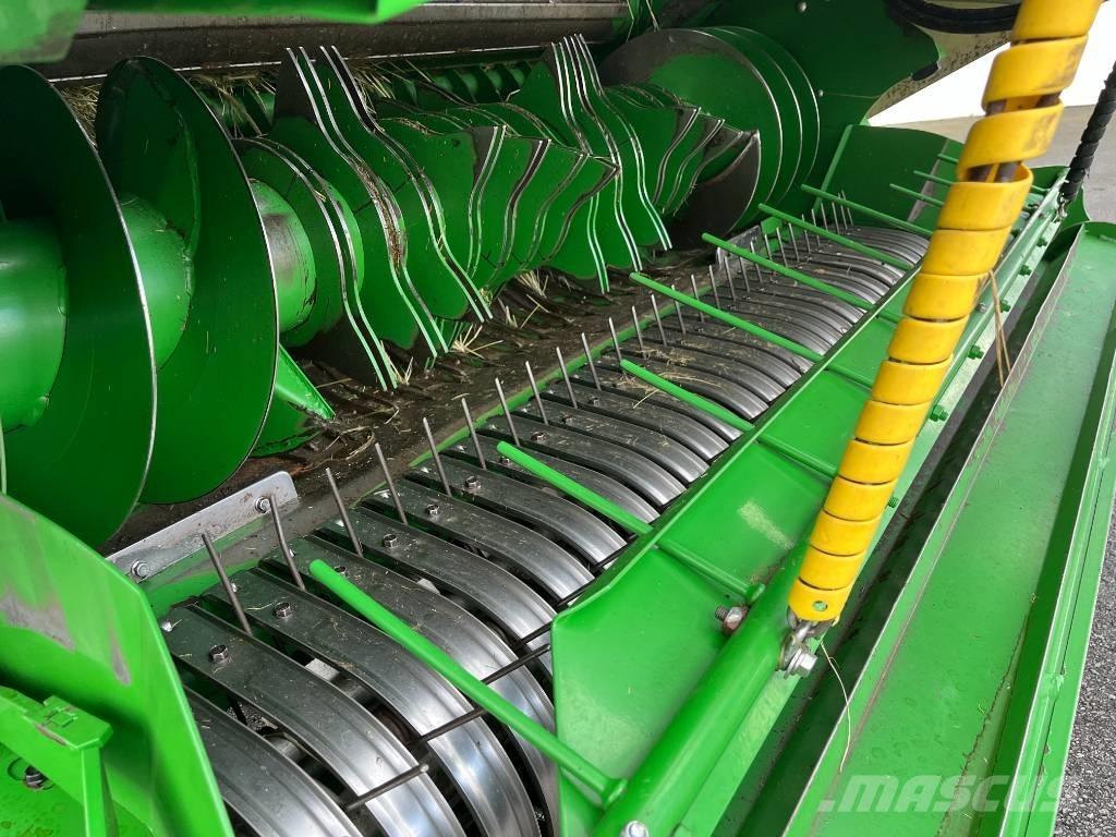 John Deere V 451R ラウンドベーラー