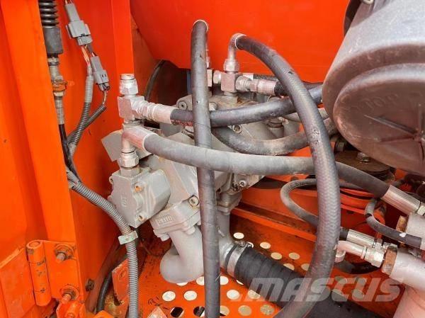Hitachi Zaxis 70 大型油圧ショベル12t以上（パワーショベル・ユンボ）