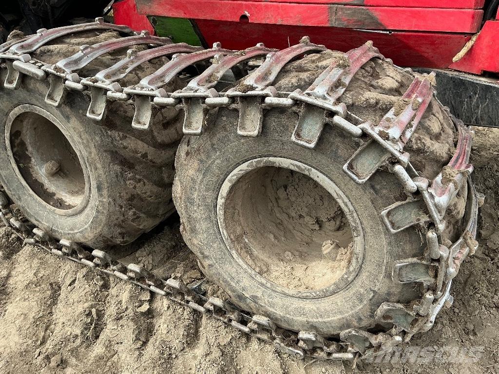 Komatsu 830.3 フォワーダー