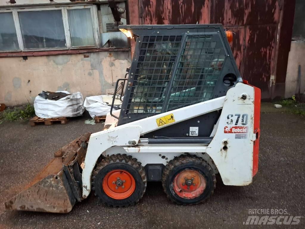 Bobcat S 70 スキッドステアローダー