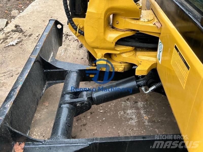 CAT 303.5 E ミニ油圧ショベル 7t以下（ミニユンボ・ミニディガー）