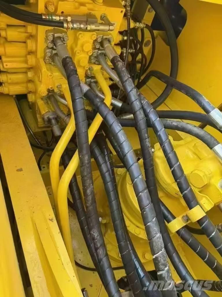Komatsu PC 240 大型油圧ショベル12t以上（パワーショベル・ユンボ）