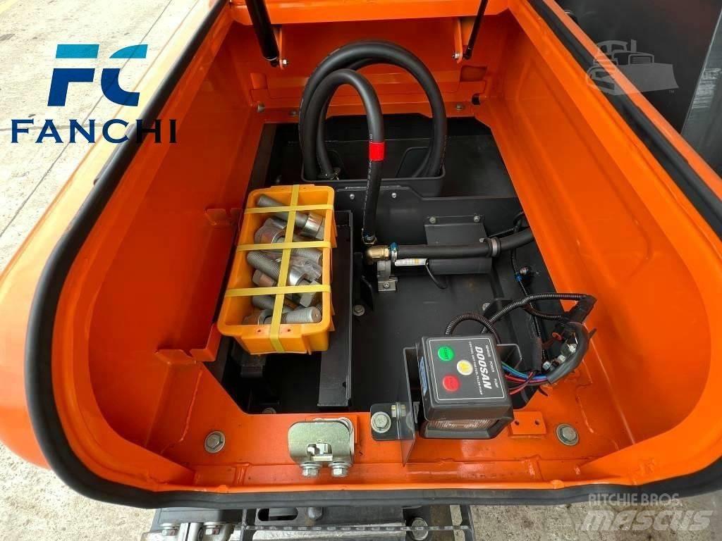 Doosan DX 530 LC-5 大型油圧ショベル12t以上（パワーショベル・ユンボ）