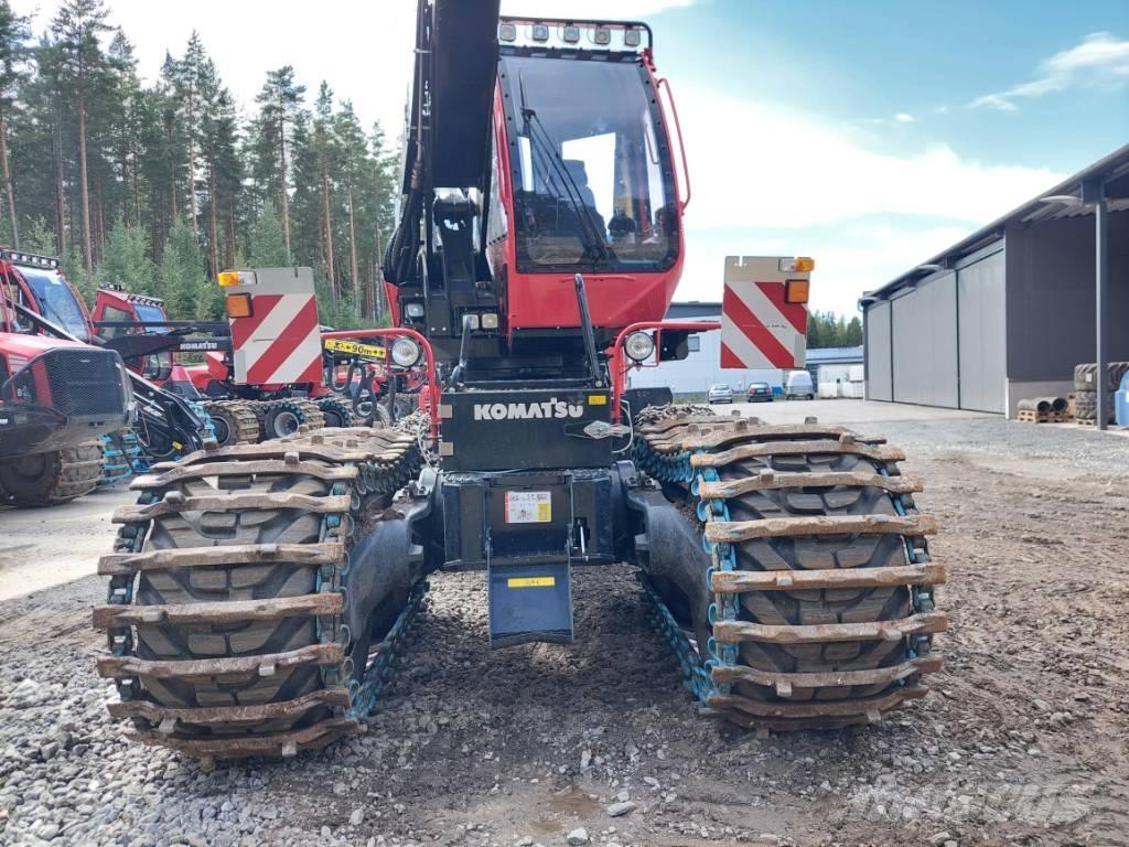 Komatsu 901 XC ハーベスター