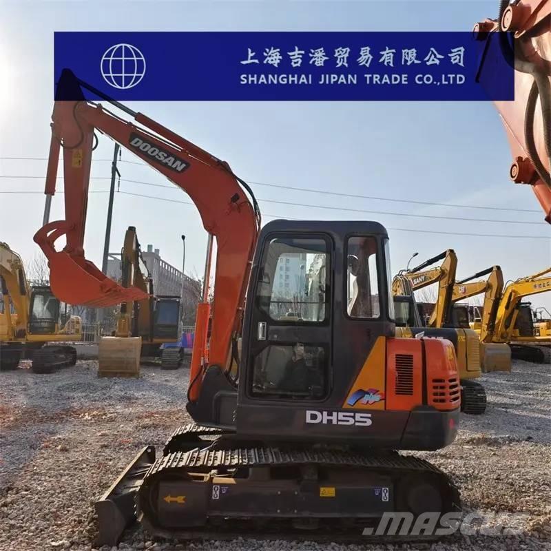 Doosan DH 55 ミニ油圧ショベル 7t以下（ミニユンボ・ミニディガー）