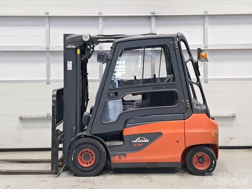 Linde E30-01 バッテリーフォークリフト