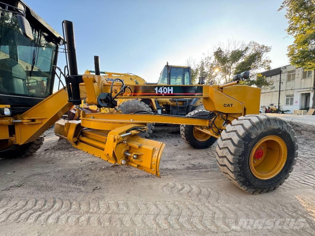 CAT 140 H モーターグレーダー