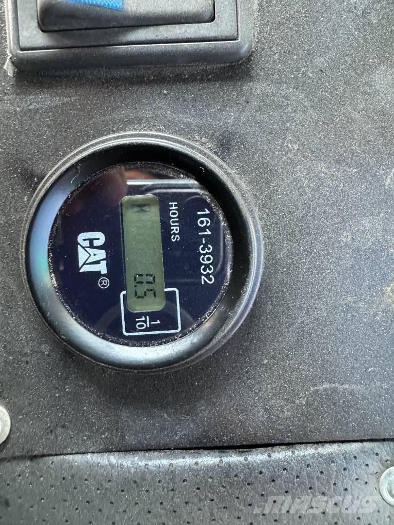 CAT 140 H モーターグレーダー