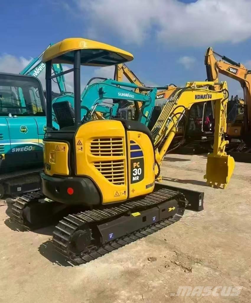 Komatsu PC 30 ミニ油圧ショベル 7t以下（ミニユンボ・ミニディガー）