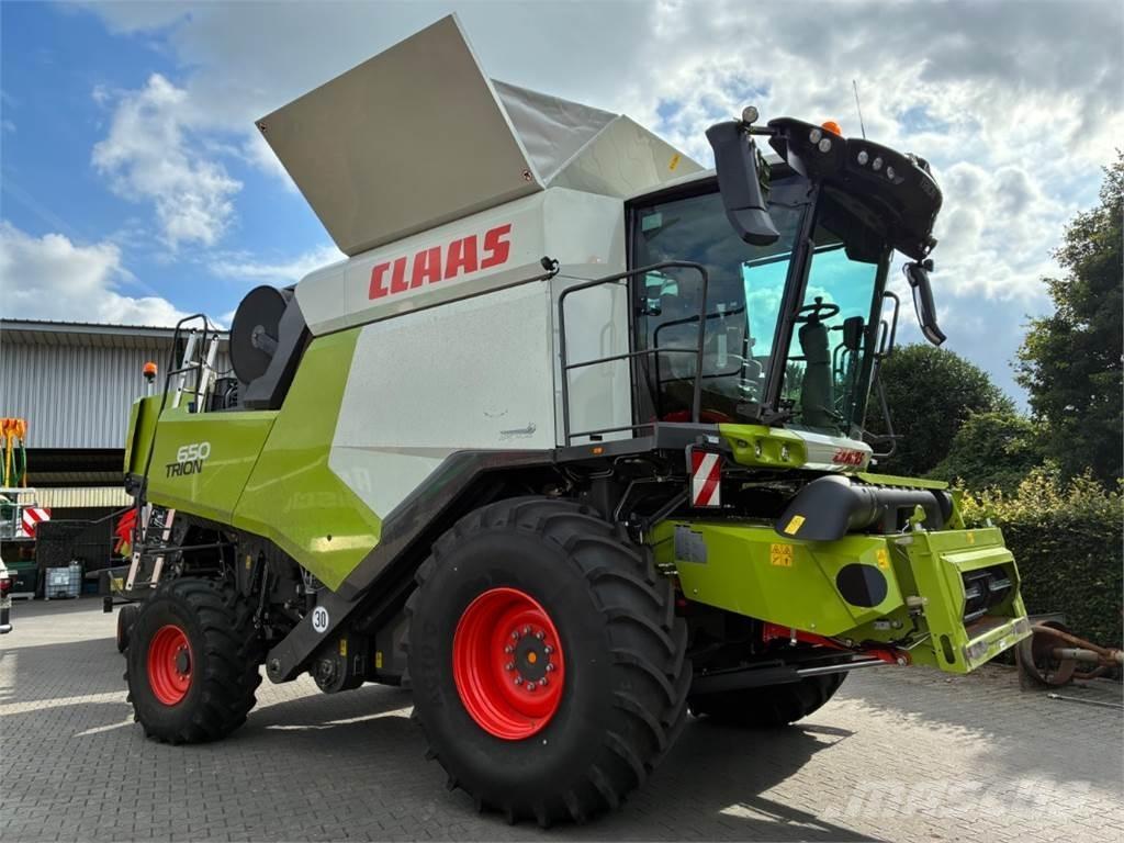 CLAAS Trion 650 コンバイン