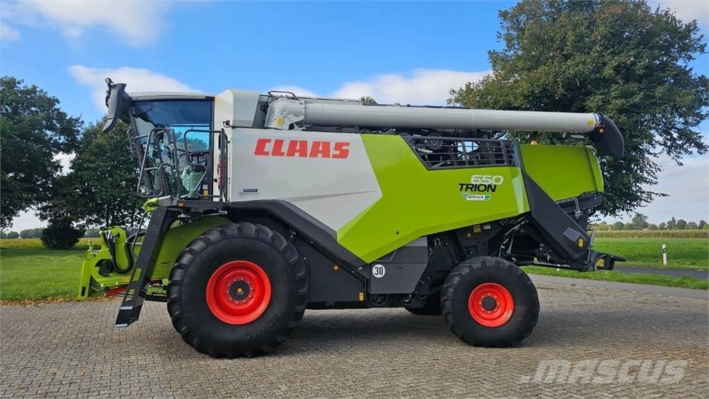 CLAAS Trion 650 コンバイン