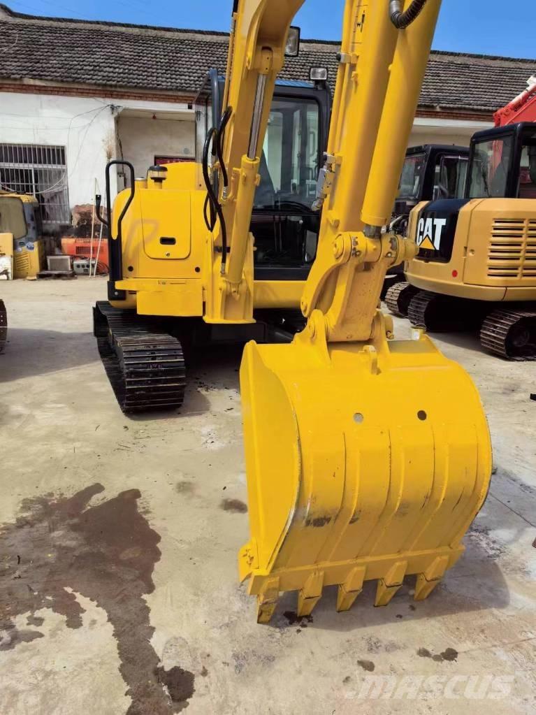 Komatsu PC56 ミニ油圧ショベル 7t以下（ミニユンボ・ミニディガー）