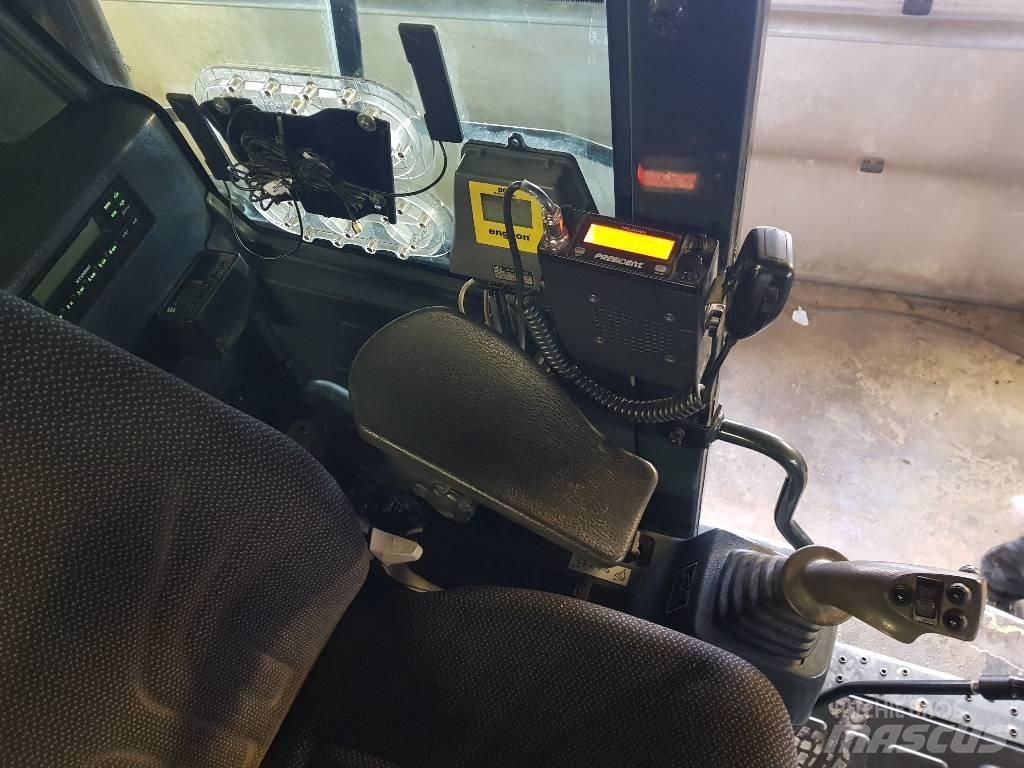 Hyundai R 235 LCRD-9 大型油圧ショベル12t以上（パワーショベル・ユンボ）