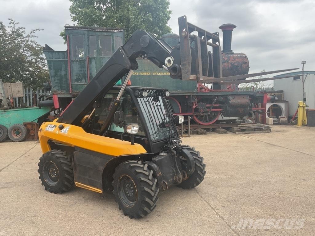 JCB 515-40 テレスコーピックハンドラー