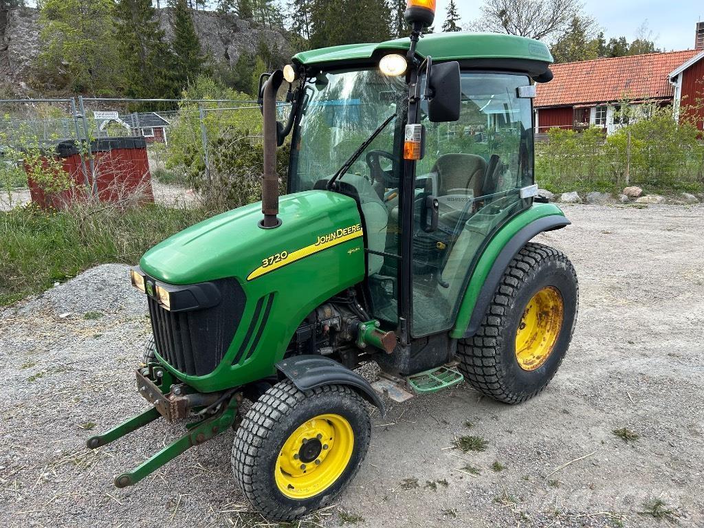 John Deere 3720 トラクター