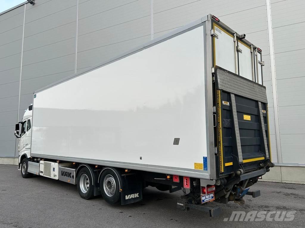 Volvo FH 冷凍冷蔵車