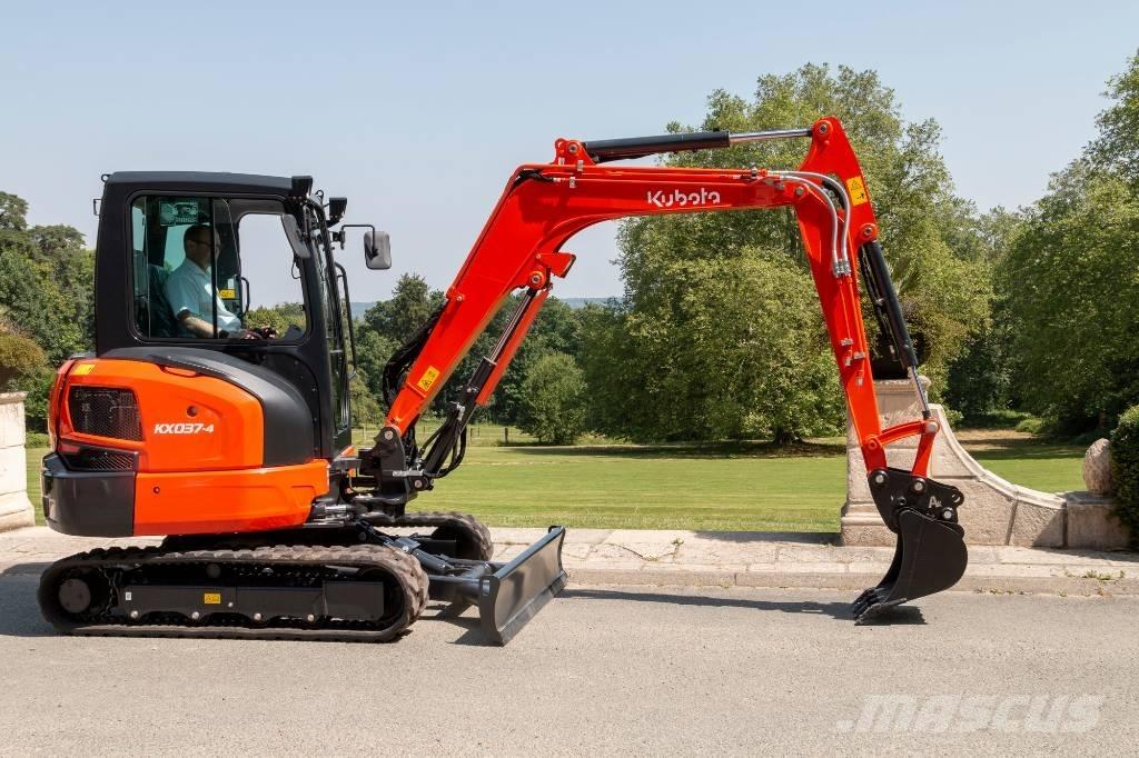 Kubota KX 037-4 ミニ油圧ショベル 7t以下（ミニユンボ・ミニディガー）