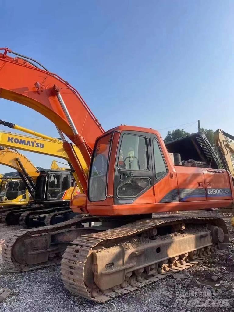 Doosan DH 300 LC-7 大型油圧ショベル12t以上（パワーショベル・ユンボ）