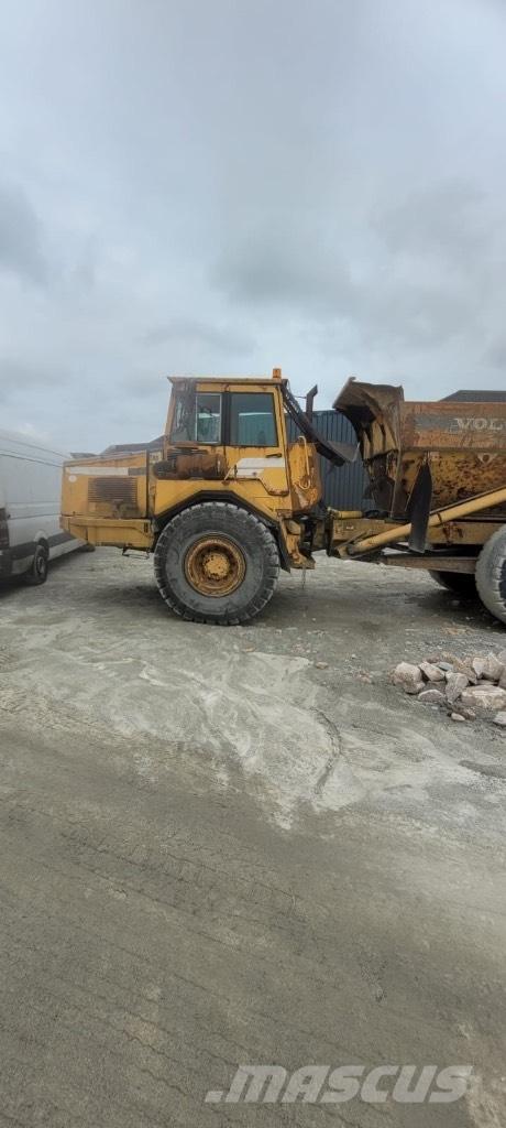 Volvo A 25 C アーティキュレート式ダンプトラック