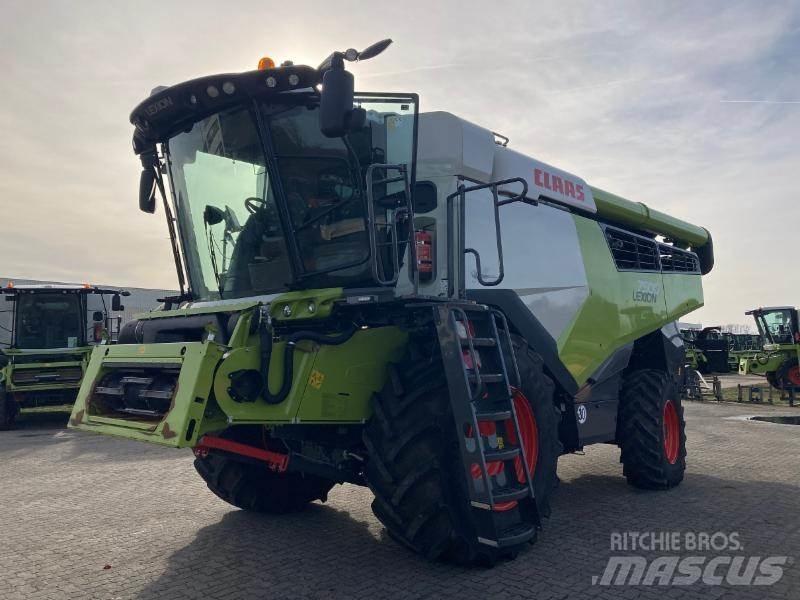 CLAAS LEXION 7500 コンバイン