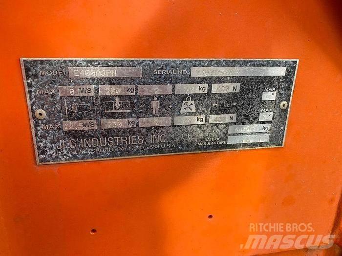 JLG E400 AJPN その他リフトとプラットフォーム