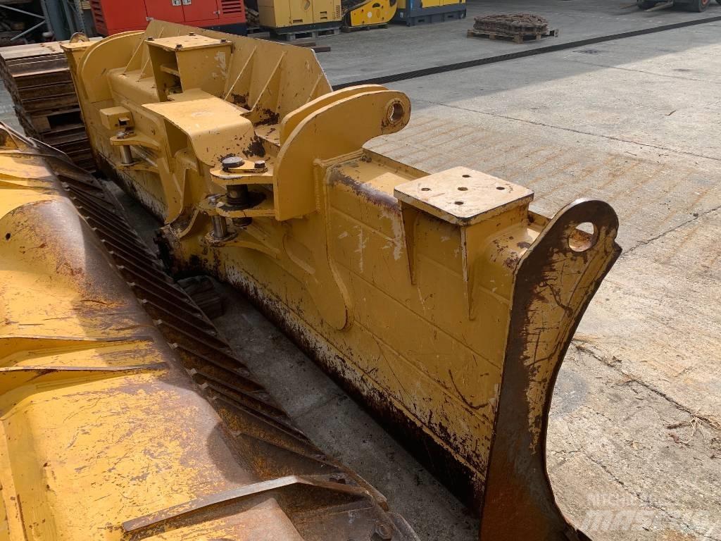 CAT D 6 N LGP ブルドーザー