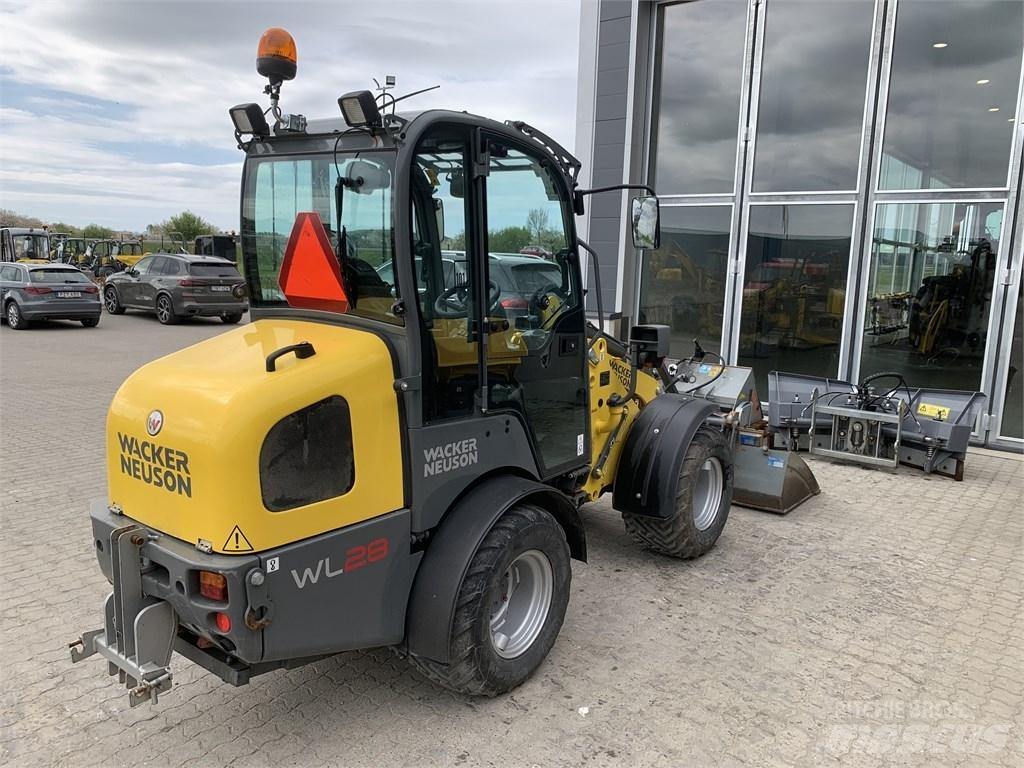 Wacker Neuson WL 28 ホイールローダー・タイヤショベル