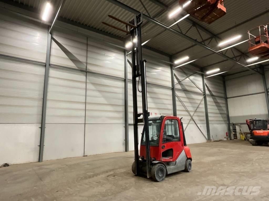 Still RX 70-25 T LPGフォークリフト