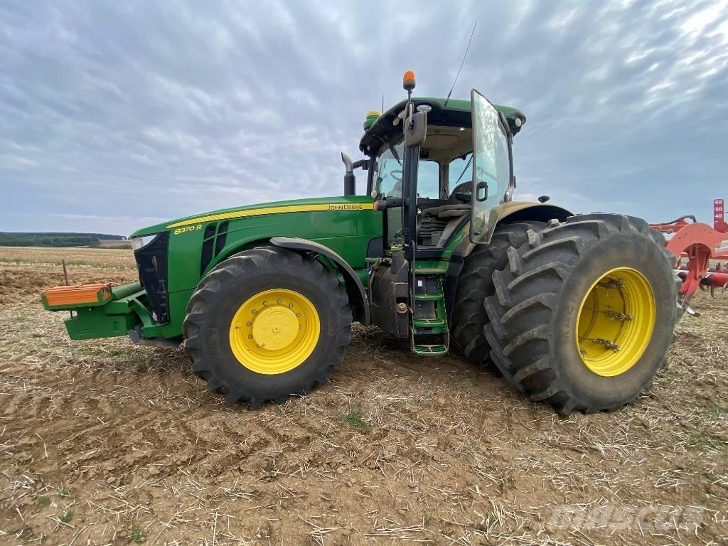 John Deere 8370 R トラクター