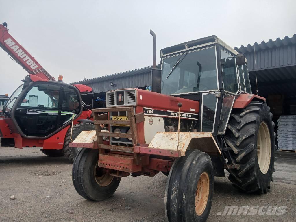 International 784 トラクター