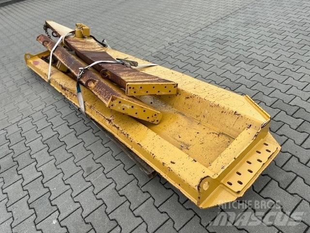 CAT 745 TAIL GATE アーティキュレート式ダンプトラック
