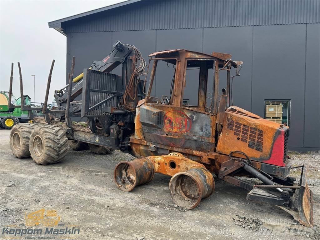Komatsu 840TX フォワーダー