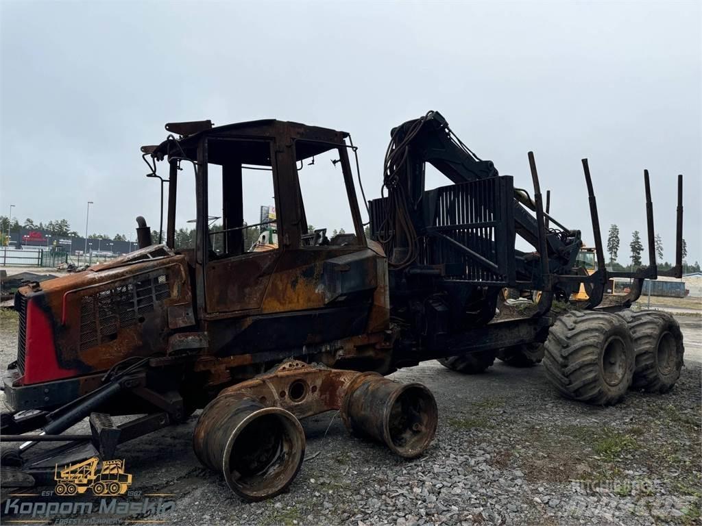 Komatsu 840TX フォワーダー