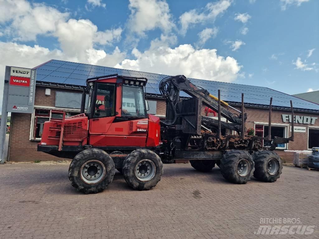 Komatsu 840 TX フォワーダー