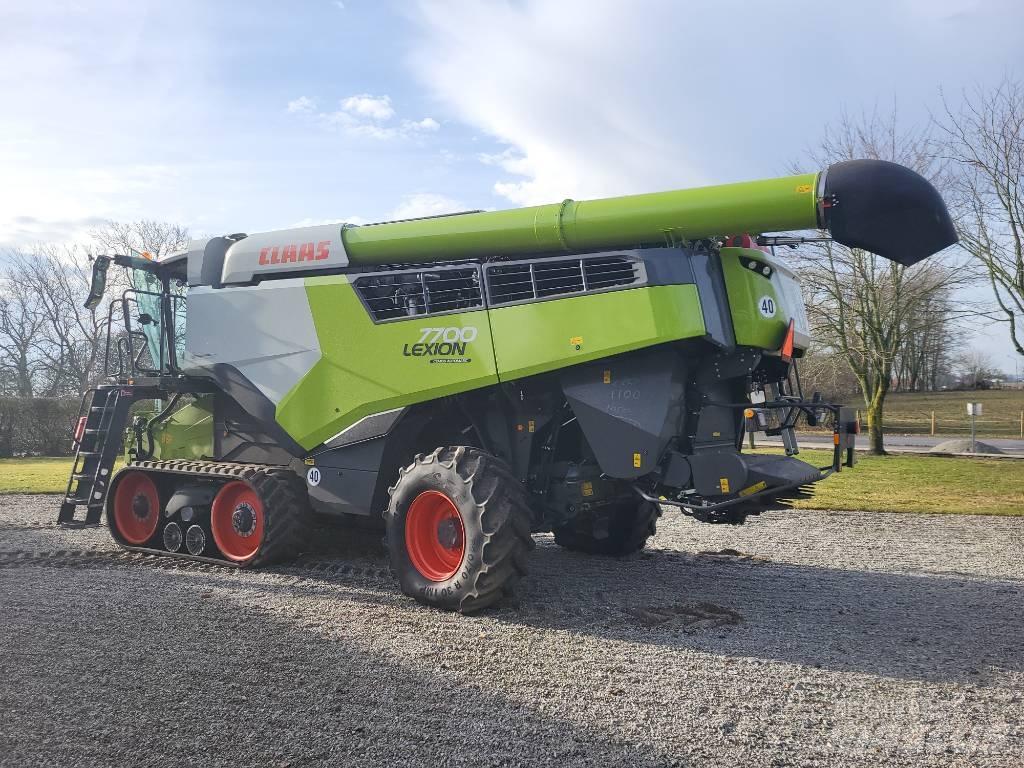 CLAAS Lexion 7700 TT コンバイン